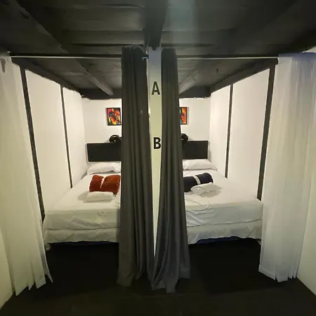 Hostal Pub - Party Hostel